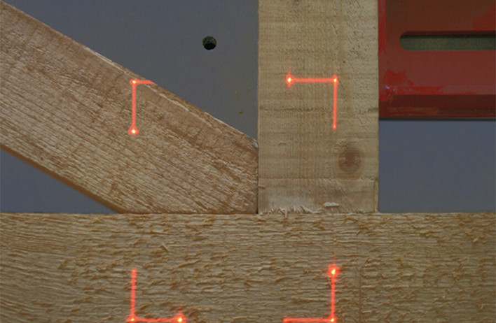 WOLF Binderpressen - Nagelplatten Maschinen mit Laserprojektion